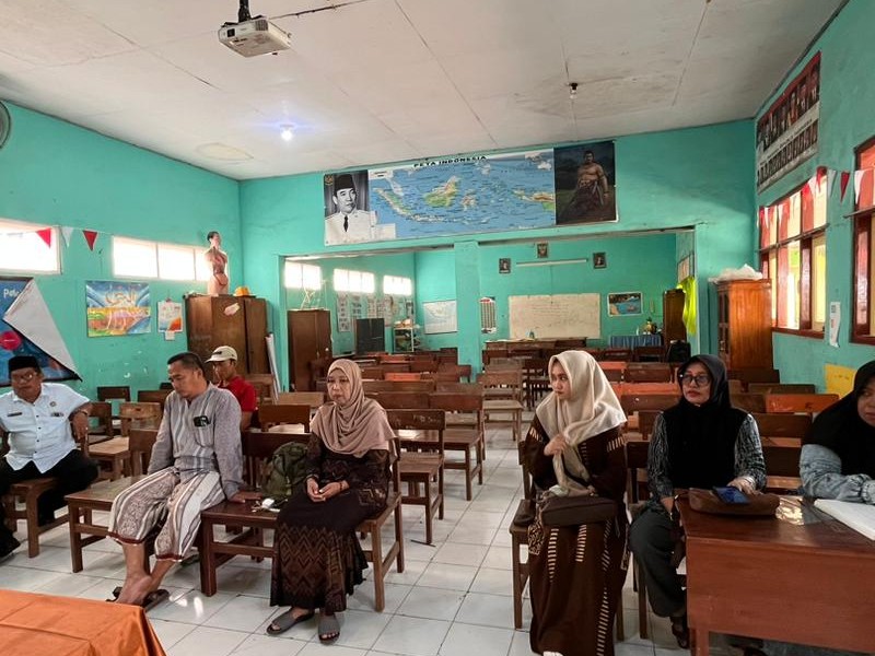 RAPAT BERSAMA BAPAK KAMPUNG SIDOMULYO