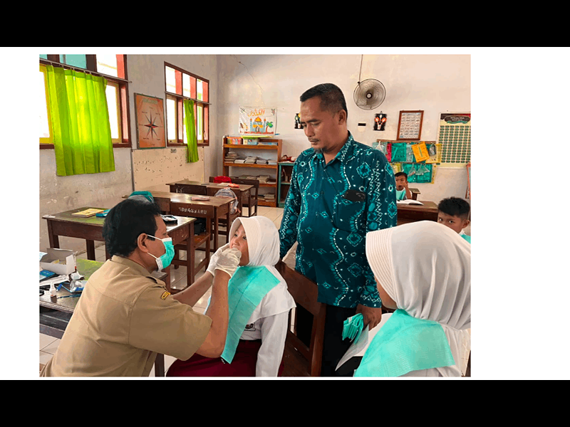 PEMERIKSAAN KESEHATAN GIGI DAN MULUT OLEH PUSKESMAS BANYUPUTIH
